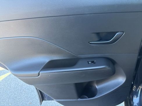 Used 2024 Hyundai Kona SEL image 14