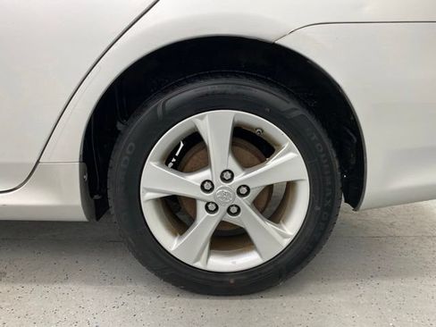 Used 2013 Toyota Corolla LE w/ Premium Pkg FWD image 10
