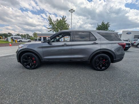 Certified 2022 Ford Explorer ST w/ Equipment Group 401A AWD/4WD image 6
