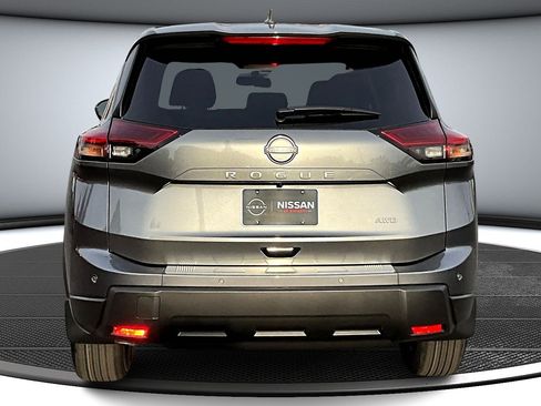 New 2026 Nissan Rogue SV w/ Cold Weather Package AWD/4WD image 4