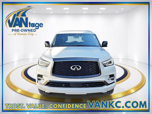 Used 2020 INFINITI QX80 Luxe w/ Edition 30 Package image 2
