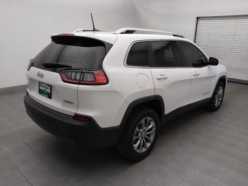 Used 2019 Jeep Cherokee Latitude Plus w/ Comfort/Convenience Group FWD image 9