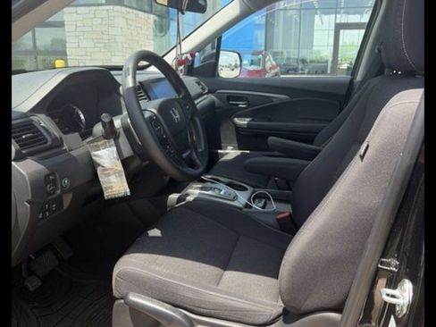 Used 2023 Honda Ridgeline Sport image 8