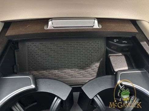 Used 2020 Mercedes-Benz GLE 350 image 28