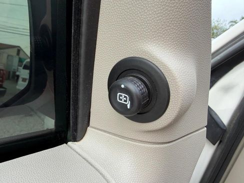 Used 2012 Ford Escape XLS image 31