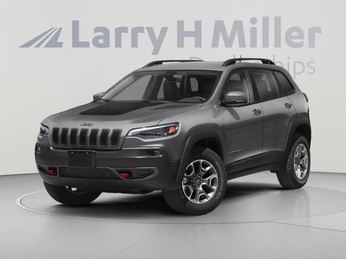 Used 2019 Jeep Cherokee Trailhawk w/ Cold Weather Group AWD/4WD image 1