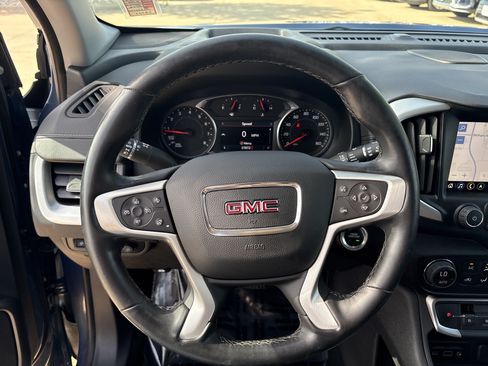 Used 2024 GMC Terrain SLT w/ Infotainment Package II AWD/4WD image 17