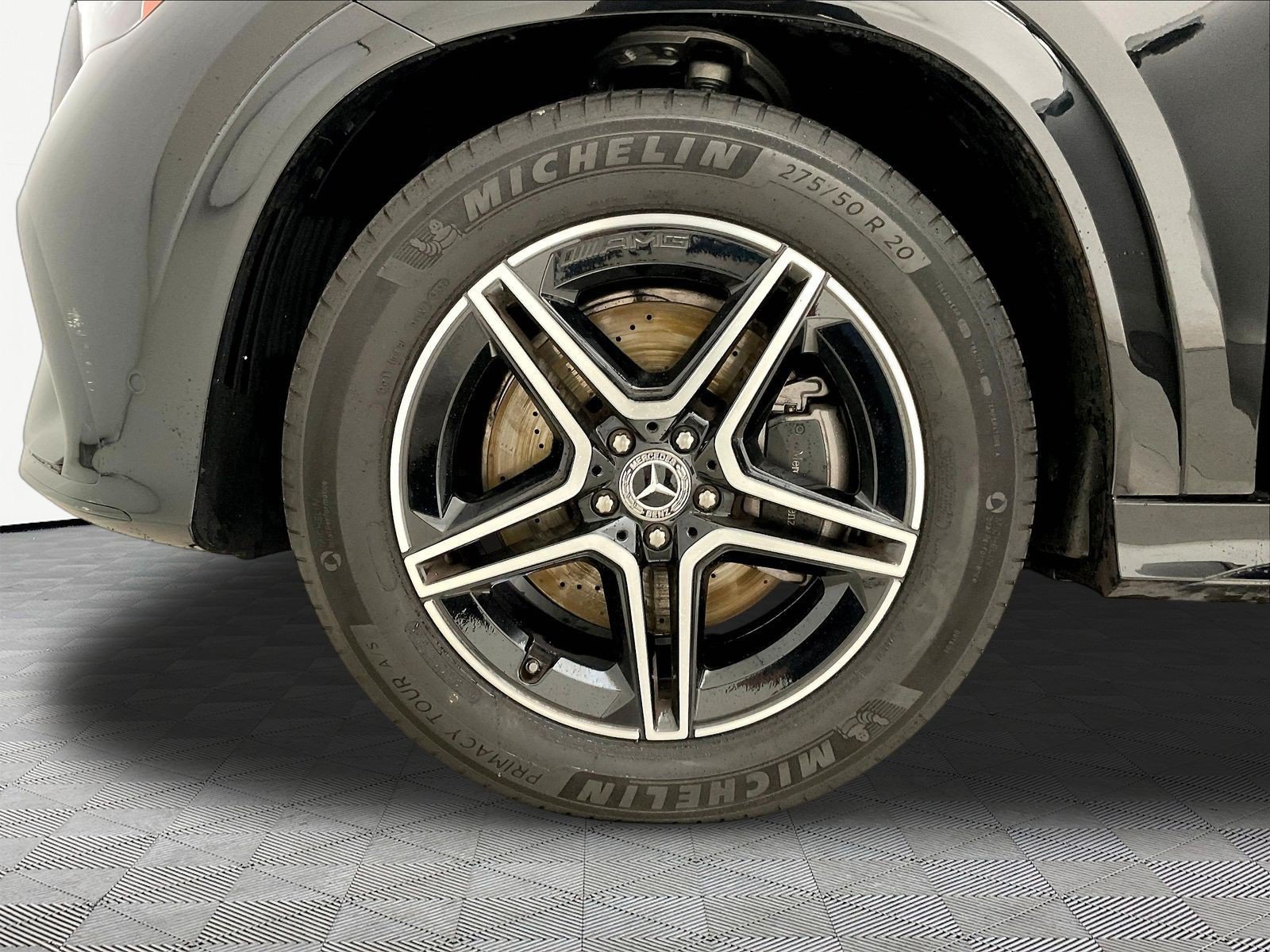 Certified 2025 Mercedes-Benz GLE 450 4MATIC w/ AMG Line Exterior image 34