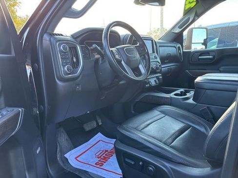 Used 2023 GMC Sierra 2500 Denali image 4