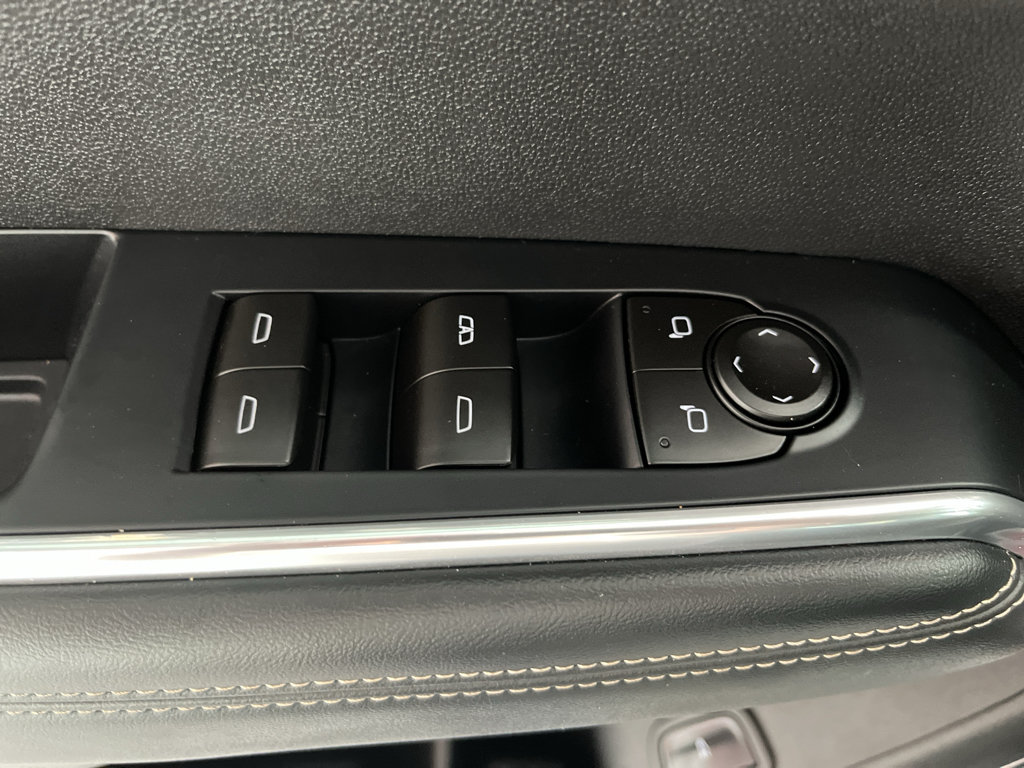 Used 2026 GMC Acadia Elevation w/ Elevation Premium Package FWD image 28