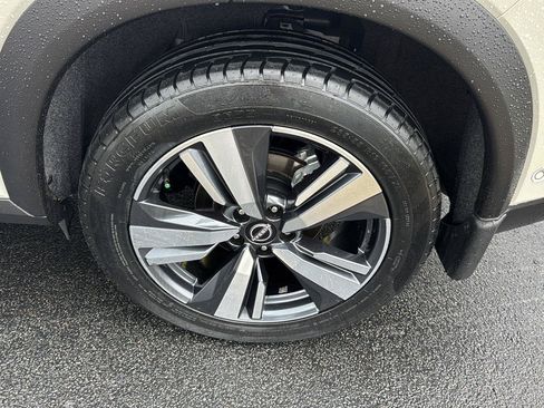 Used 2023 Nissan Rogue Platinum w/ Platinum Premium Package AWD/4WD image 31
