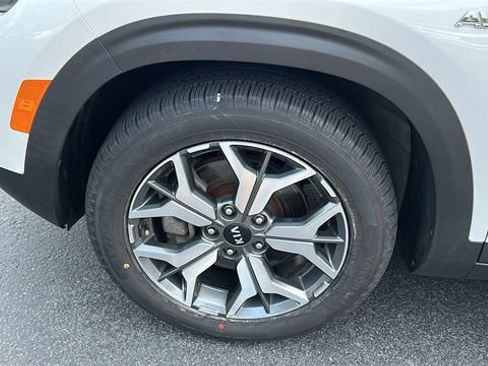 Used 2021 Kia Seltos EX AWD/4WD image 8