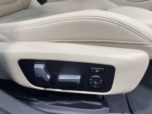 Used 2019 BMW 330i Sedan w/ Premium Package RWD image 13