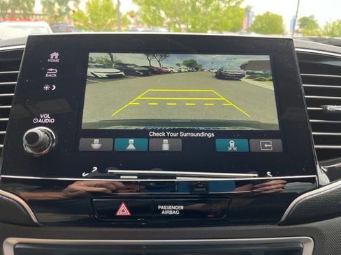 Certified 2022 Honda Passport TrailSport image 36