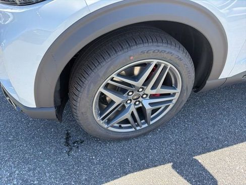 New 2026 Ford Explorer ST-Line AWD/4WD image 7