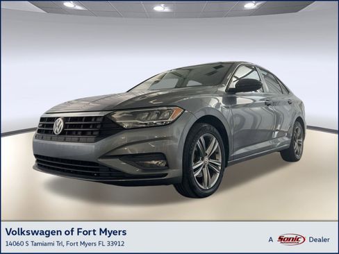 Used 2019 Volkswagen Jetta R-Line image 1