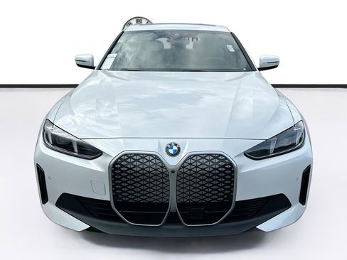 New 2026 BMW i4 eDrive40 RWD image 2