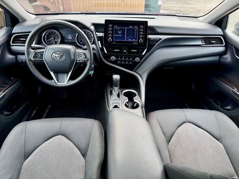 Used 2021 Toyota Camry LE image 35