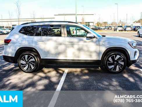 Used 2024 Volkswagen Atlas SE image 9