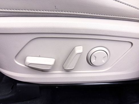 Used 2023 Kia Sorento S w/ Panoramic Sunroof Package image 19