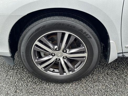 Used 2019 INFINITI QX60 Luxe w/ Essential Package image 11