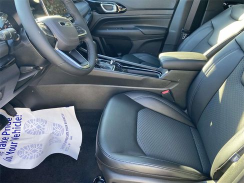 New 2026 Jeep Compass Latitude image 41