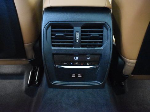Used 2024 BMW 330i xDrive Sedan w/ Convenience Package AWD/4WD image 26