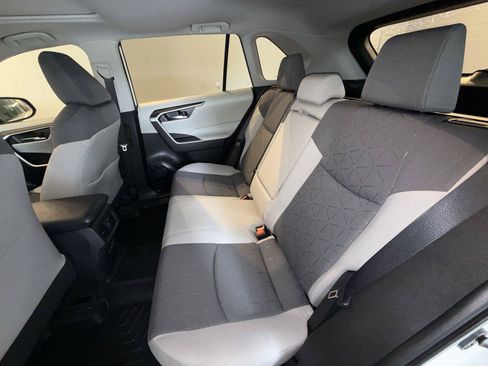 Used 2022 Toyota RAV4 XLE w/ Convenience Package AWD/4WD image 25
