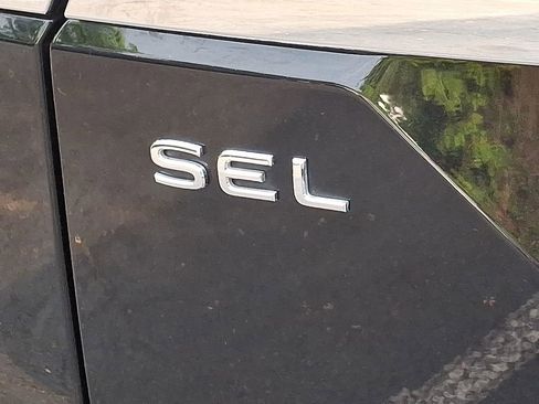 Used 2025 Volkswagen Atlas SEL Premium R-Line AWD/4WD image 28