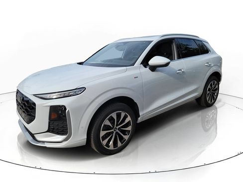 New 2026 Audi Q3 quattro 2.0T AWD/4WD image 2