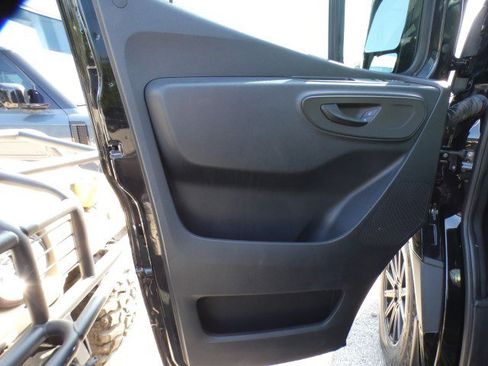 Used 2019 Mercedes-Benz Sprinter 170 image 14