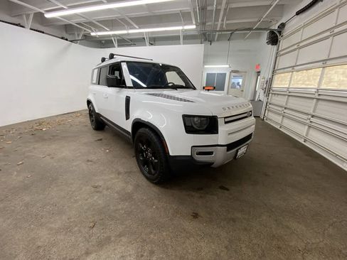 Used 2020 Land Rover Defender 110 HSE image 8