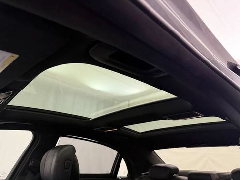 Used 2017 Mercedes-Benz S 550 4MATIC Sedan image 9