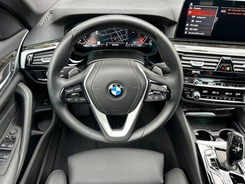 Used 2023 BMW 530i w/ Convenience Package RWD image 13