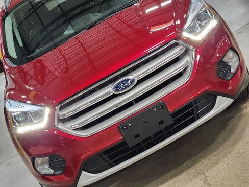 Used 2019 Ford Escape SEL image 19