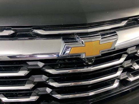 Used 2025 Chevrolet Equinox LT image 28