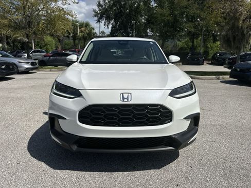 Used 2025 Honda HR-V LX image 9