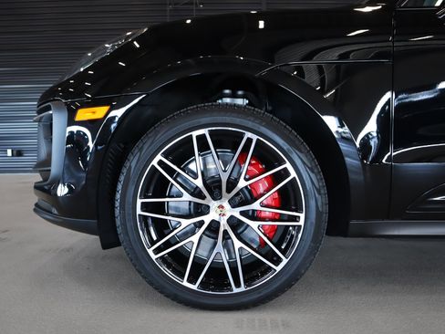 Used 2025 Porsche Macan GTS image 12