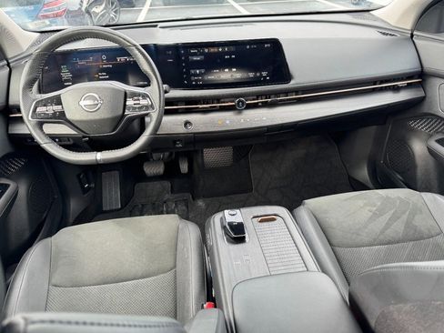 Used 2024 Nissan Ariya AWD image 12