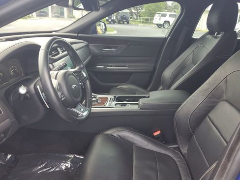 Used 2018 Jaguar XF S image 21