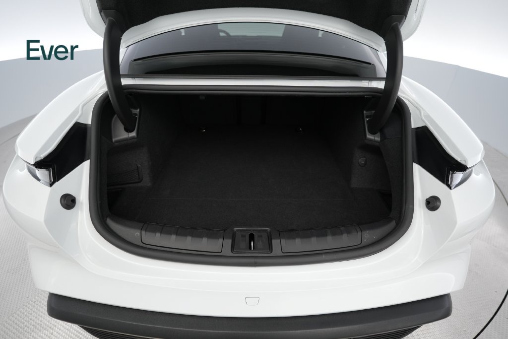 Used 2022 Porsche Taycan RWD image 8