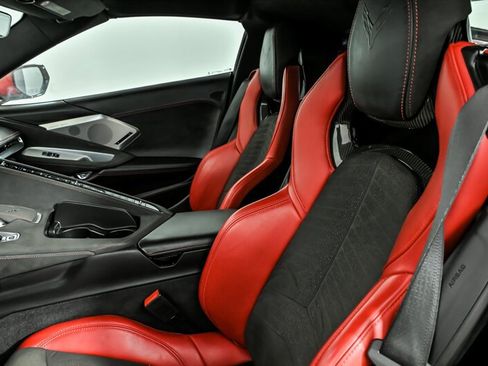 Used 2020 Chevrolet Corvette Stingray Premium Cpe w/ 3LT Preferred Equipment Group image 22