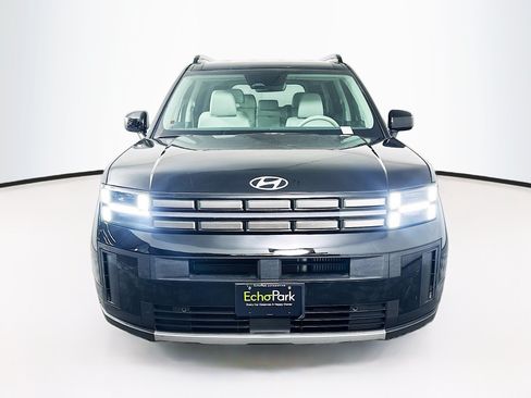 Used 2025 Hyundai Santa Fe SEL FWD image 2