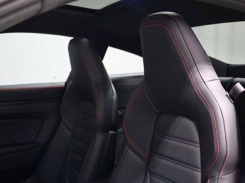 Used 2025 Porsche 911 Carrera 4 GTS AWD/4WD image 19