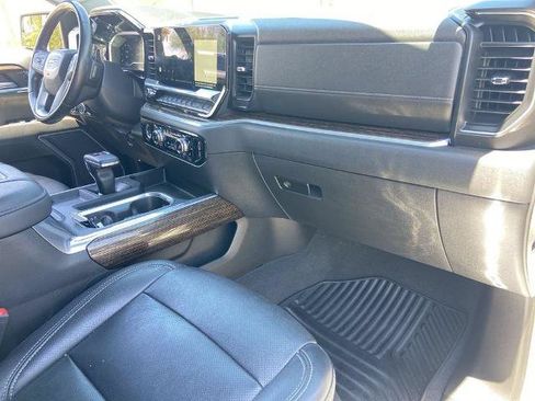 Used 2022 GMC Sierra 1500 Elevation w/ X31 Off-Road Package AWD/4WD image 23