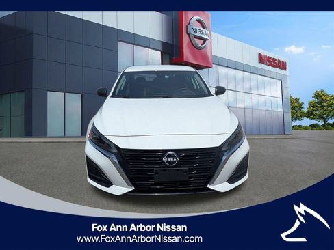 Certified 2024 Nissan Altima 2.5 S FWD image 8