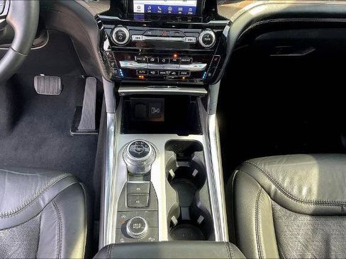 Certified 2022 Ford Explorer Platinum w/ Equipment Group 601A image 15