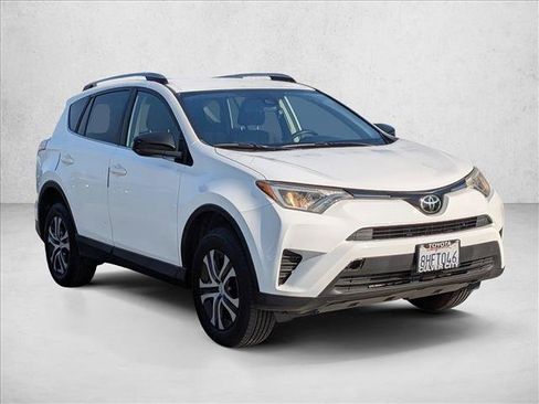 Used 2018 Toyota RAV4 LE w/ Carpet Mat Package FWD image 3