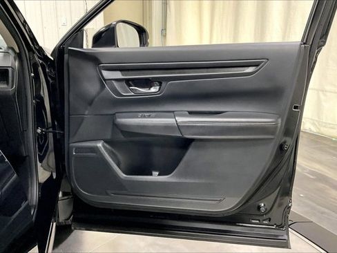 Used 2025 Honda CR-V LX image 24