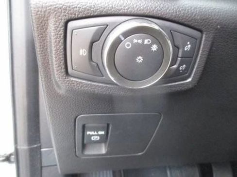 Used 2021 Ford Expedition XLT image 16